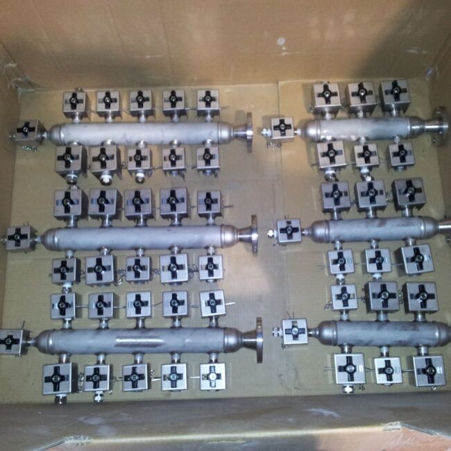 lockable air distribution manifold